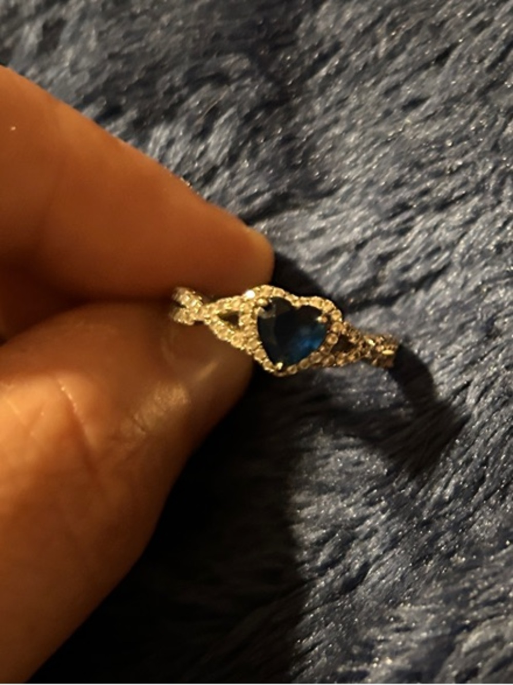Kay Jewelers Silver Ring with Dark Blue Heart Gem